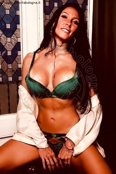 Foto Darcey  Sexy Escort Isernia 3272719957